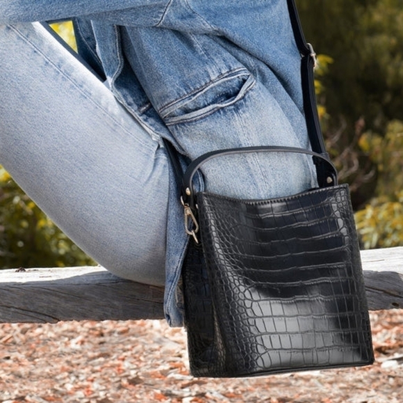 AOTA Elena Black Bucket Bag Peta Approved Vegan Leather - Picture 5 of 14